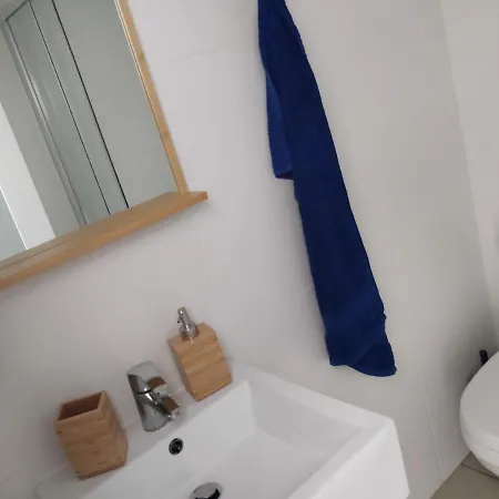 Little Blue House 度假居