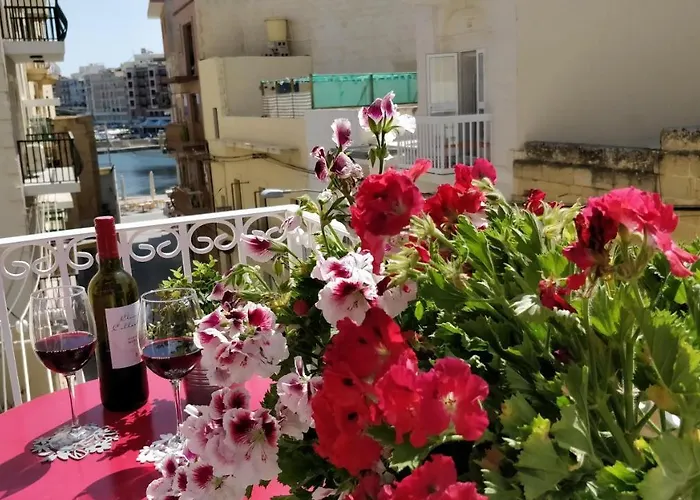 Little Blue House Marsalforn