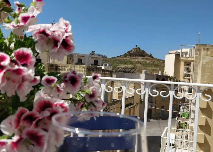 Little Blue House * Marsalforn