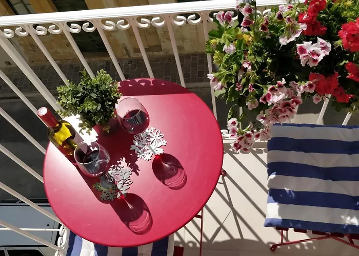 Little Blue House * Marsalforn